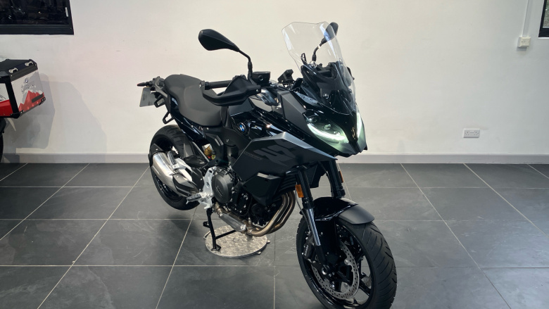 BMW F900 XR (25MY)